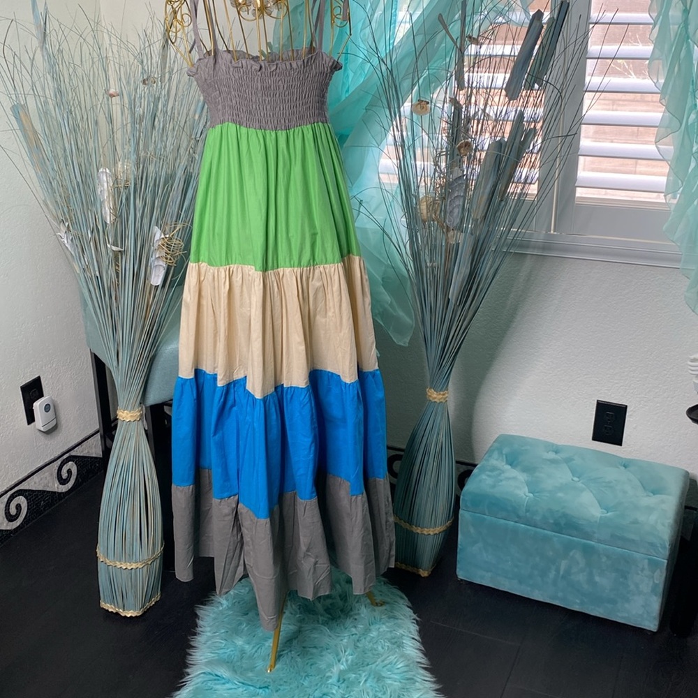 Color Block Maxi Dress - Picture 5 of 5